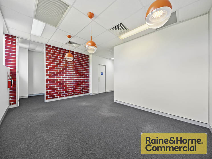 Click to view all images 12/23 Breene Place Morningside QLD 4170 - Image 2