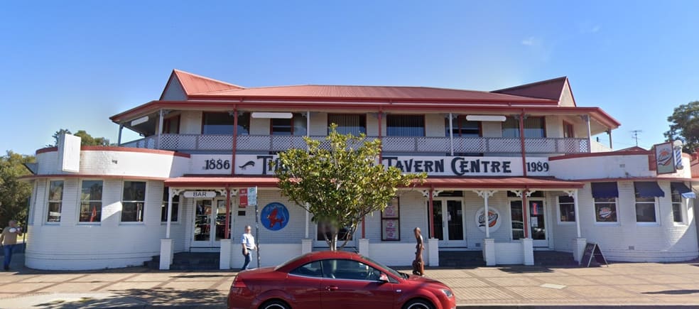 Click to view all images Air Raid Tavern, 73 Vulcan St Moruya NSW 2537 - Image 2
