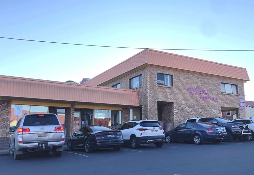 Click to view all images Office 7/McIntosh Centre, 7 Mirrabooka Ave Moruya NSW 2537 - Image 1