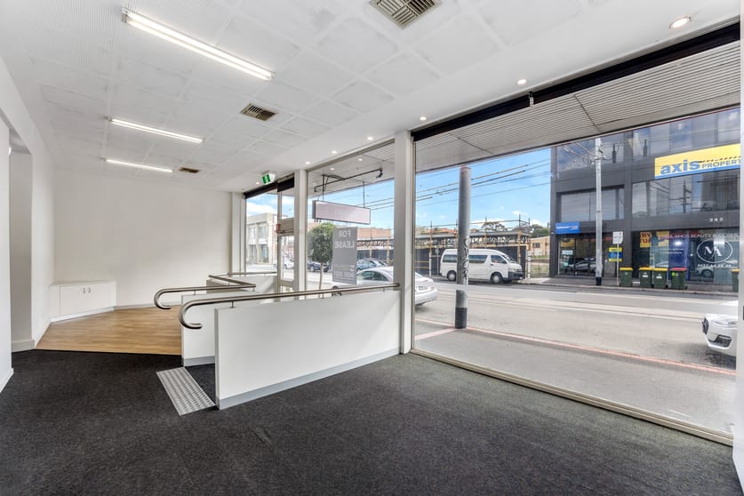 Click to view all images 367 Hawthorn Road Caulfield South VIC 3162 - Image 3