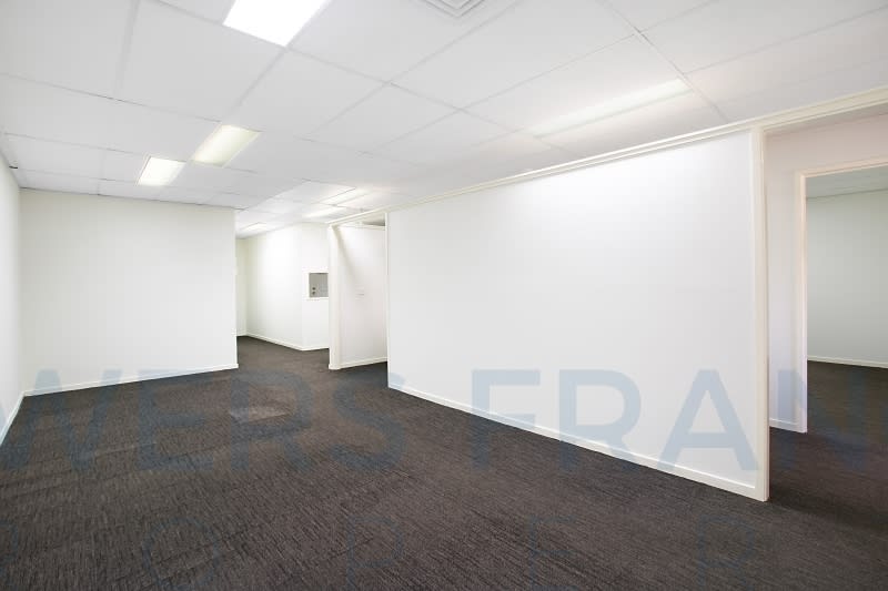 Click to view all images 4/19 Fifth Avenue Palm Beach QLD 4221 - Image 2