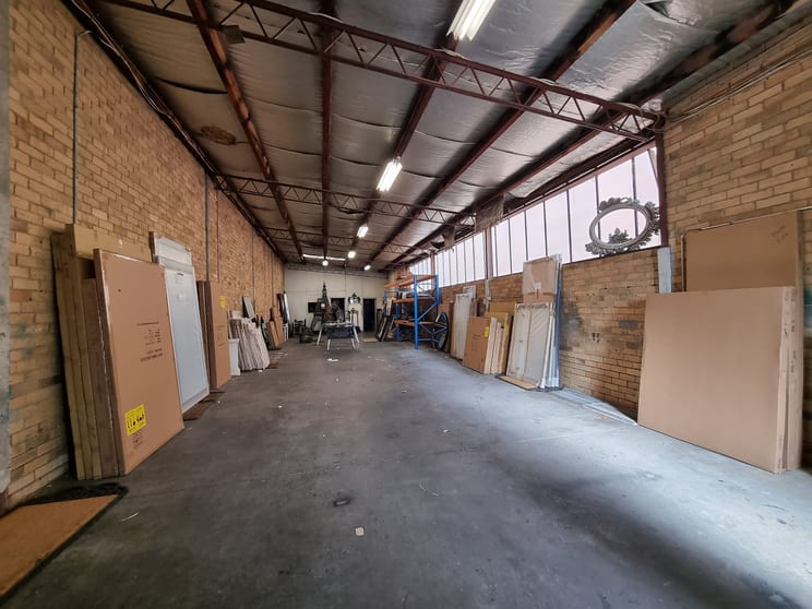 Click to view all images 15 Yarra Street Abbotsford VIC 3067 - Image 2