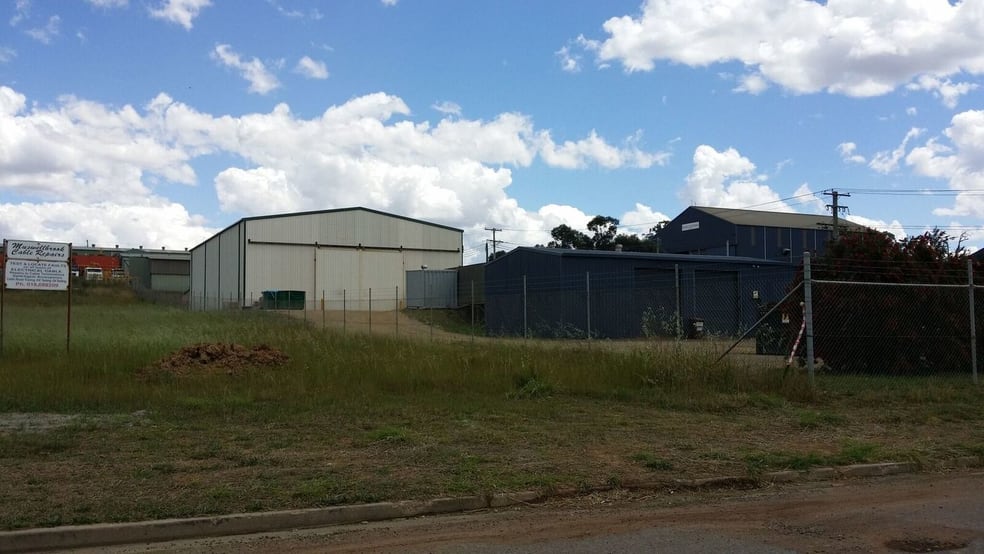 Click to view all images 2 Strathmore Road Muswellbrook NSW 2333 - Image 1