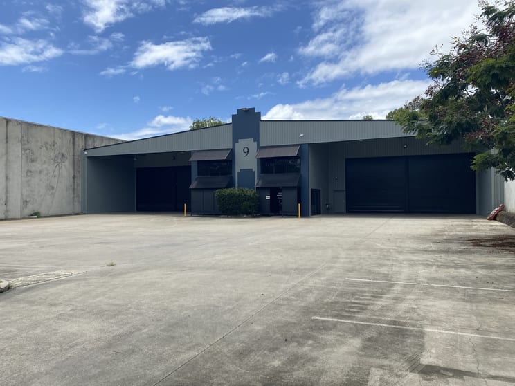 Click to view all images 9-11 Nevilles Street Underwood QLD 4119 - Image 1