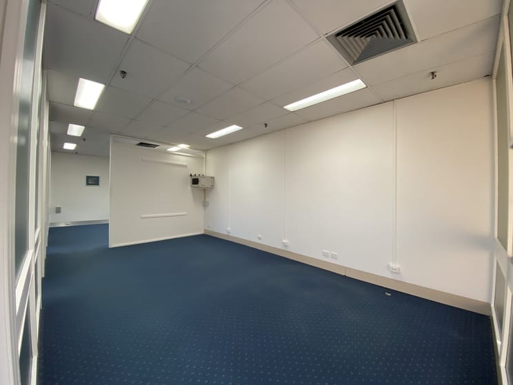 Click to view all images 11/23-31 Gheringhap Street Geelong VIC 3220 - Image 3