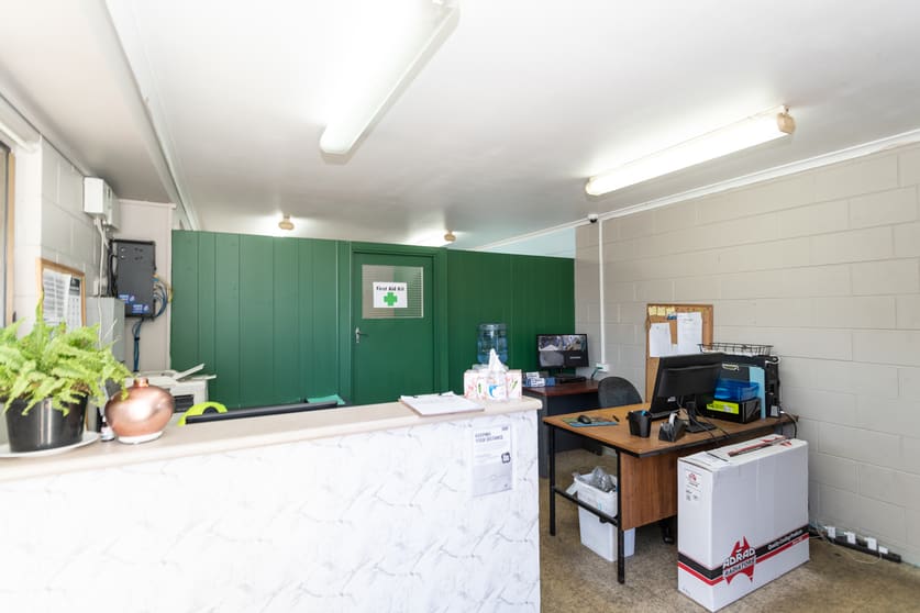 Click to view all images Unit 2/2 Jeffcoat Street West Mackay QLD 4740 - Image 2