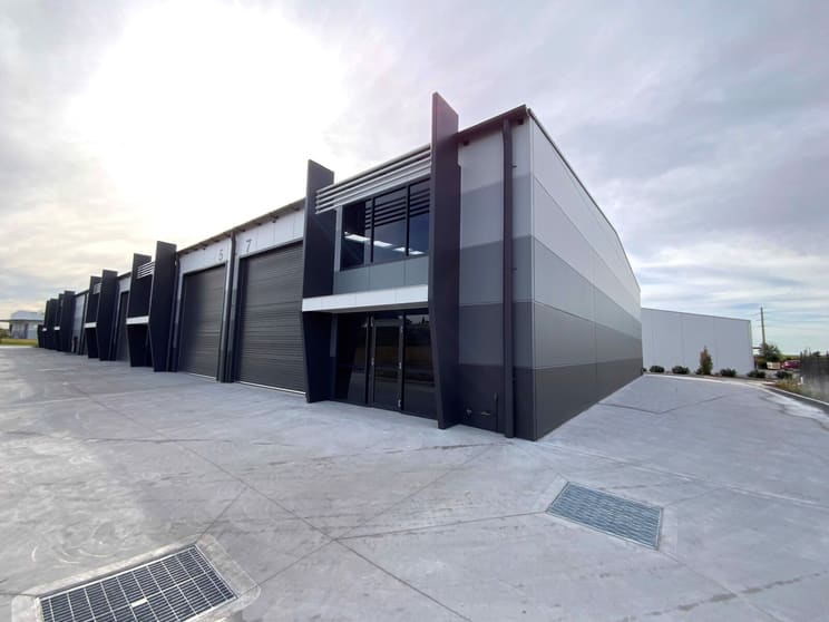 Click to view all images 6 Coal Wash Drive Mayfield NSW 2304 - Image 2