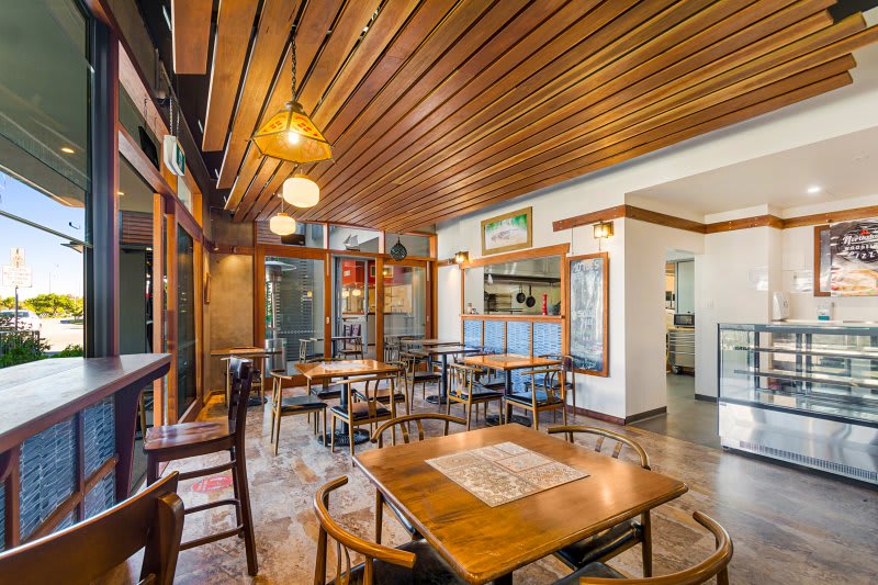 Click to view all images 5/160 Mudjimba Beach Road Mudjimba QLD 4564 - Image 3