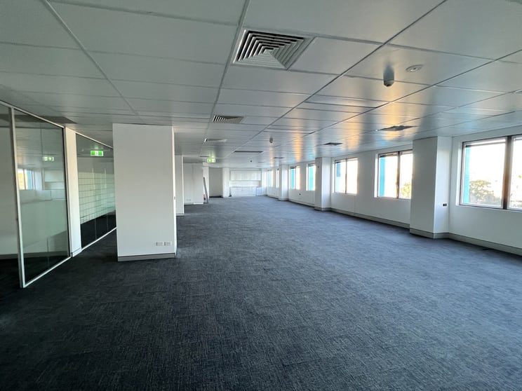 Click to view all images Park Side Half Floor/162 Goulburn Street Surry Hills NSW 2010 - Image 2