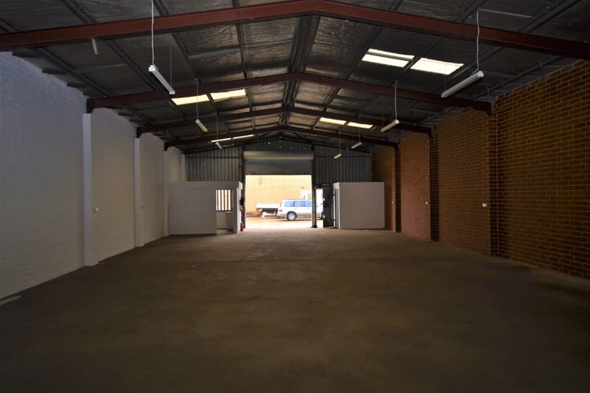 Click to view all images 6/4 Hayley Street Maddington WA 6109 - Image 3