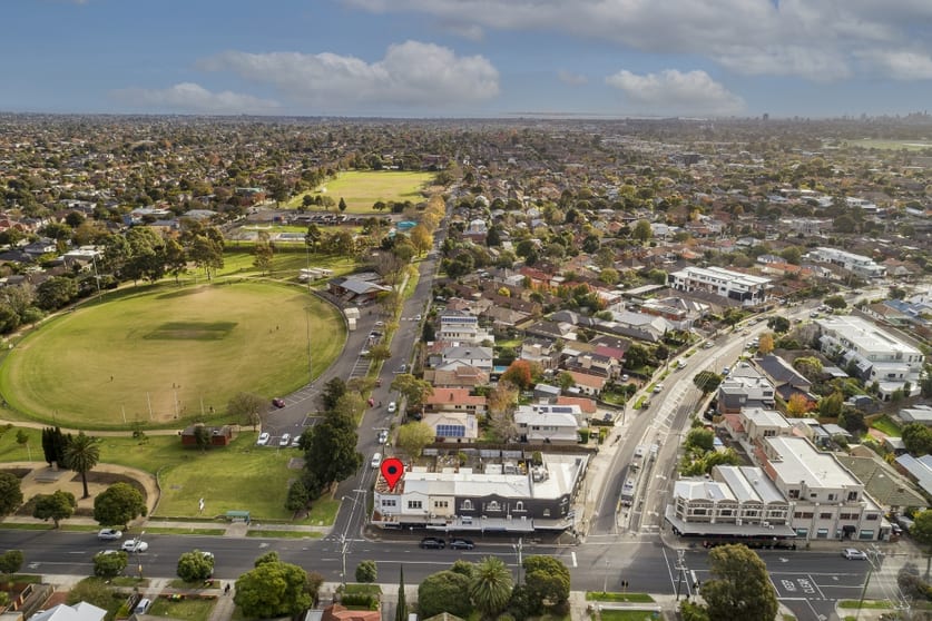 Click to view all images Carnegie VIC 3163 - Image 2