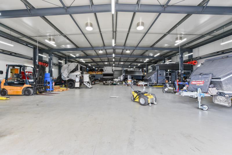 Click to view all images 31 Commercial Drive Pakenham VIC 3810 - Image 3