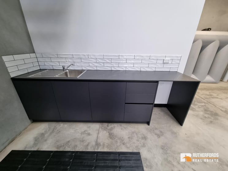 Click to view all images 29/52 Bakers Road Coburg North VIC 3058 - Image 3