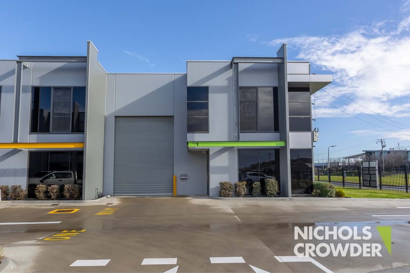 Click to view all images 1/238 Governor Road Braeside VIC 3195 - Image 2