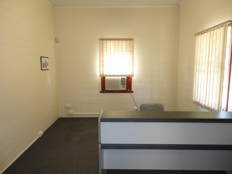Click to view all images 4 Wilson Lane Ipswich QLD 4305 - Image 3
