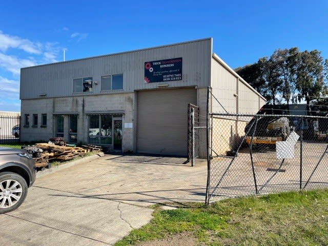 Click to view all images 3 David Lee Road Hallam VIC 3803 - Image 1