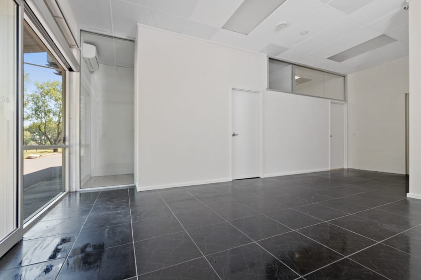 Click to view all images 2C/3 Wanguri Place Wanguri NT 0810 - Image 2