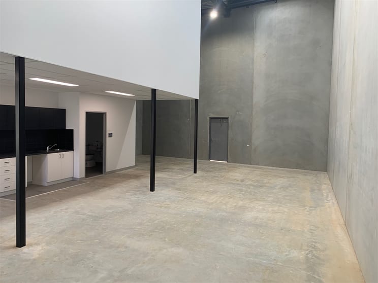 Click to view all images 8/20 Ponting Street Williamstown VIC 3016 - Image 2