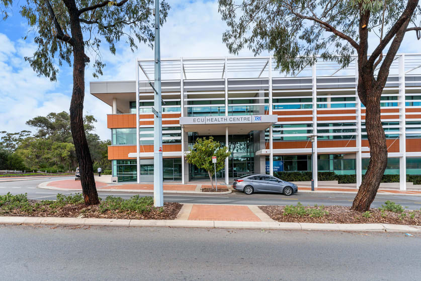 Click to view all images 30 Dundebar Road Wanneroo WA 6065 - Image 2