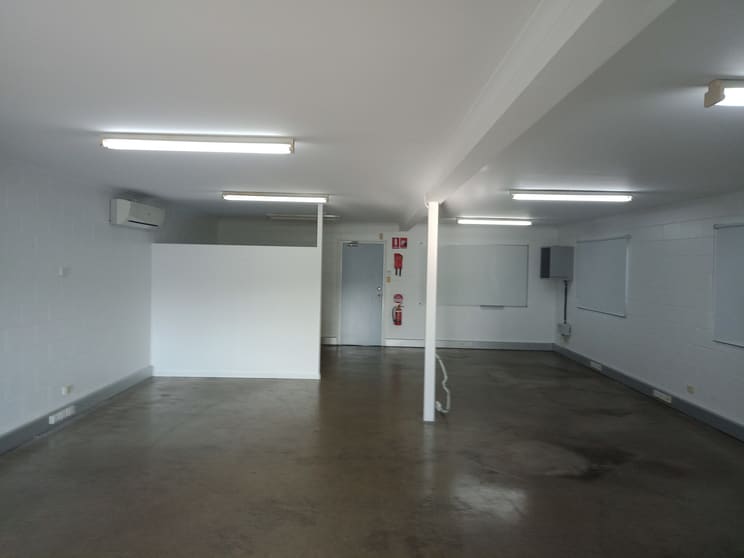 GF/205 Aumuller Street Bungalow QLD 4870 - Image 3