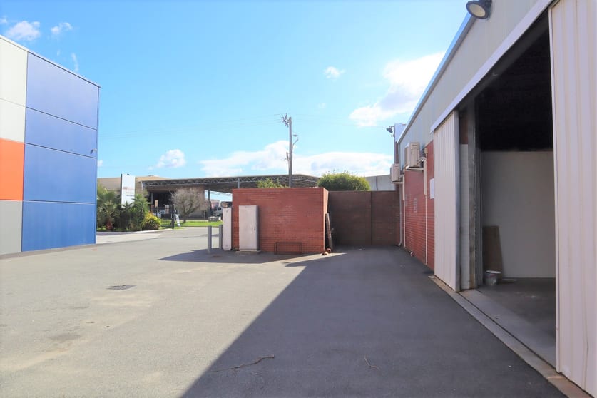 Click to view all images 4/41-45 Tate Street Bentley WA 6102 - Image 3