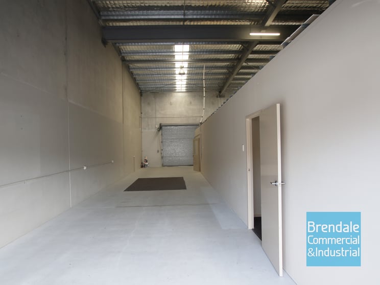 Click to view all images Unit 17/18 Hinkler Ct Brendale QLD 4500 - Image 2