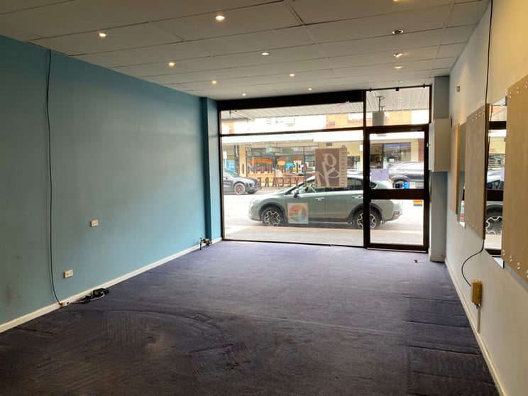 Click to view all images 1131 Glen Huntly Road Glen Huntly VIC 3163 - Image 3