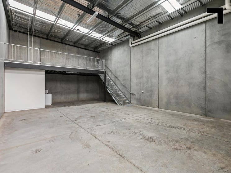 Click to view all images 7/4 Network Drive Truganina VIC 3029 - Image 2