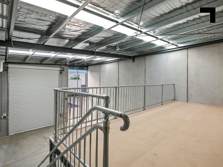 Click to view all images 7/4 Network Drive Truganina VIC 3029 - Image 3