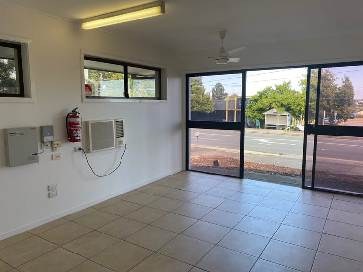 Click to view all images 1/14 Cinderella Drive Springwood QLD 4127 - Image 2
