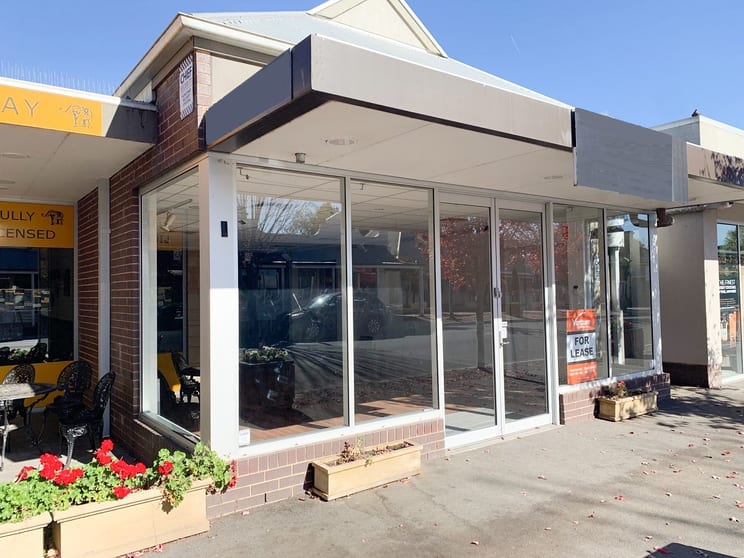 Click to view all images 4/13-15 Mount Barker Road Hahndorf SA 5245 - Image 2