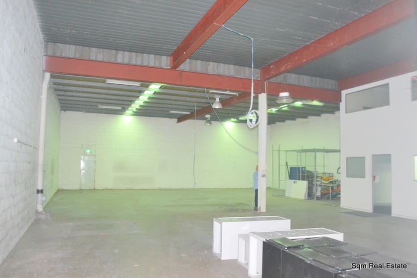 Click to view all images 2/221-223 O'Riordan St Mascot NSW 2020 - Image 3