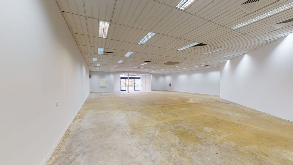 Click to view all images 250 Rockingham Road Spearwood WA 6163 - Image 2