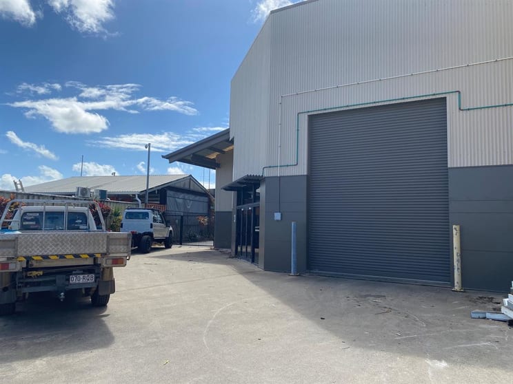 Click to view all images 3/5 Walters Street Portsmith QLD 4870 - Image 2