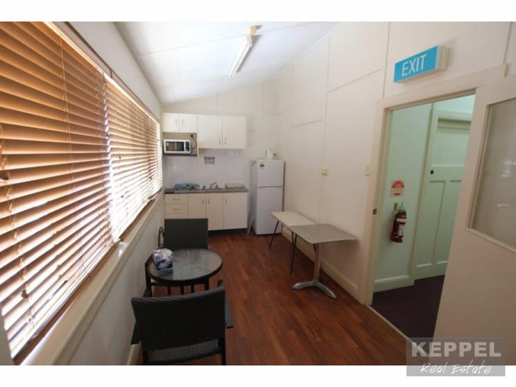 Click to view all images 5/30 James Street Yeppoon QLD 4703 - Image 3