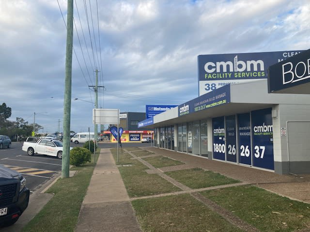 Click to view all images 2/38 Princess Street Bundaberg East QLD 4670 - Image 2