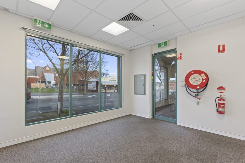 Click to view all images 97 Williamson Street Bendigo VIC 3550 - Image 2