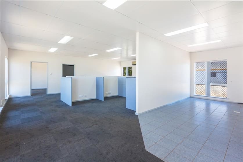 Click to view all images 7 Coulson Way Canning Vale WA 6155 - Image 3