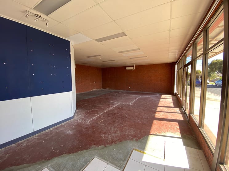 Click to view all images 3/29 Milton Street Bell Park VIC 3215 - Image 2