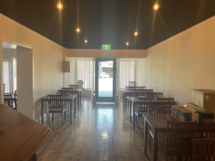 Click to view all images 71 Hannan Street Kalgoorlie WA 6430 - Image 3