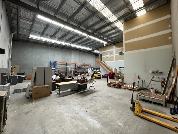 Click to view all images 4/4 - 200 Turner Street Port Melbourne VIC 3207 - Image 2