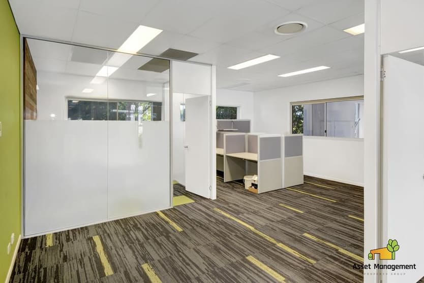Click to view all images 6/79 West Burleigh Road Burleigh Heads QLD 4220 - Image 3