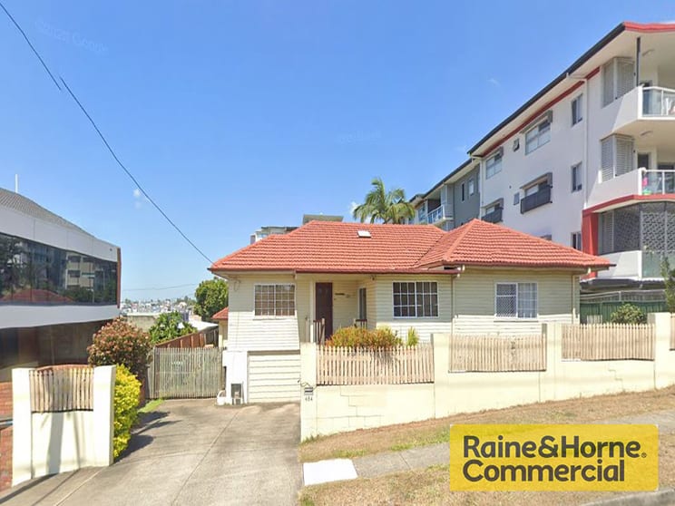 Click to view all images 454 Rode Road Chermside QLD 4032 - Image 1