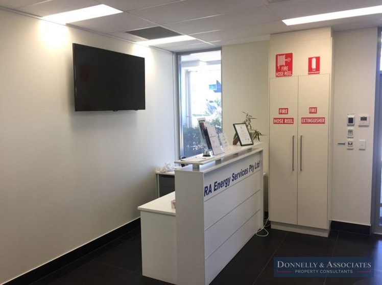 Click to view all images 2/90 Southlink Street Parkinson QLD 4115 - Image 3
