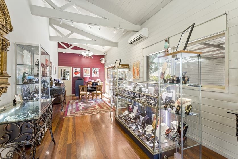 Click to view all images 2/353 Mount Dandenong Tourist Road Sassafras VIC 3787 - Image 2