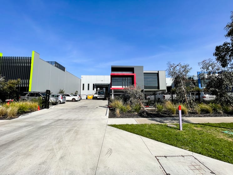 Click to view all images 53 Babbage Drive Dandenong VIC 3175 - Image 1