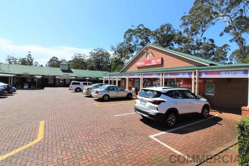 Click to view all images 4a/2-4 Plaza Circle Highfields QLD 4352 - Image 3
