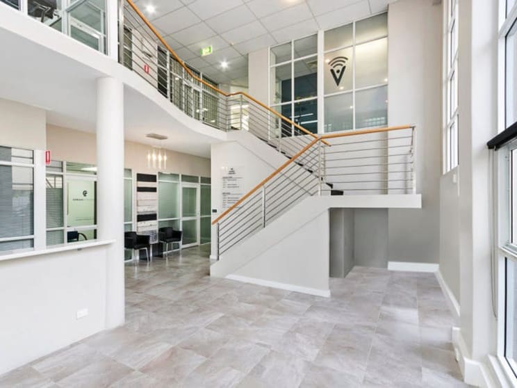 Click to view all images 16 Kearns Crescent Ardross WA 6153 - Image 2