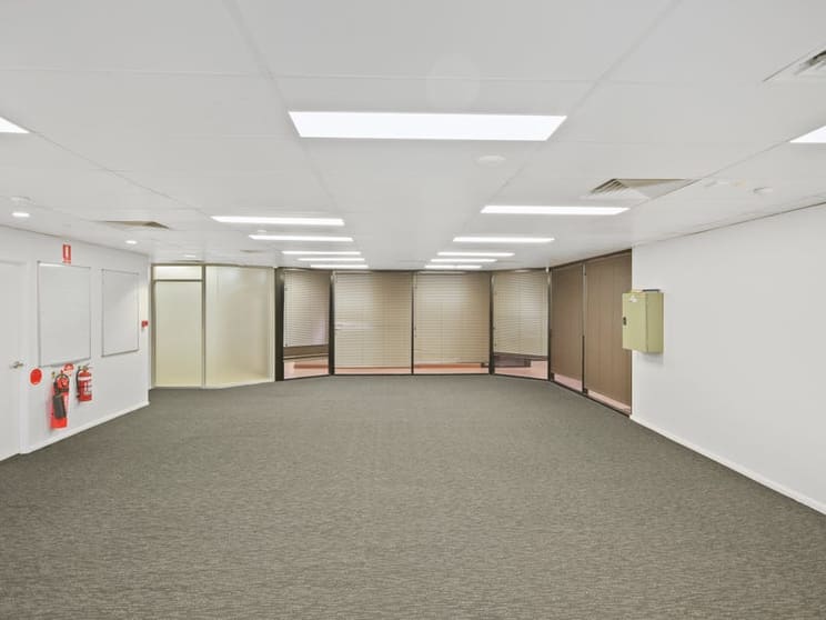 Click to view all images Suite 6/475-477 Ruthven Street Toowoomba City QLD 4350 - Image 2