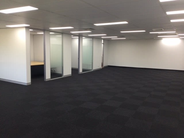 Click to view all images 3 & 7/1177 Logan Road Holland Park West QLD 4121 - Image 2